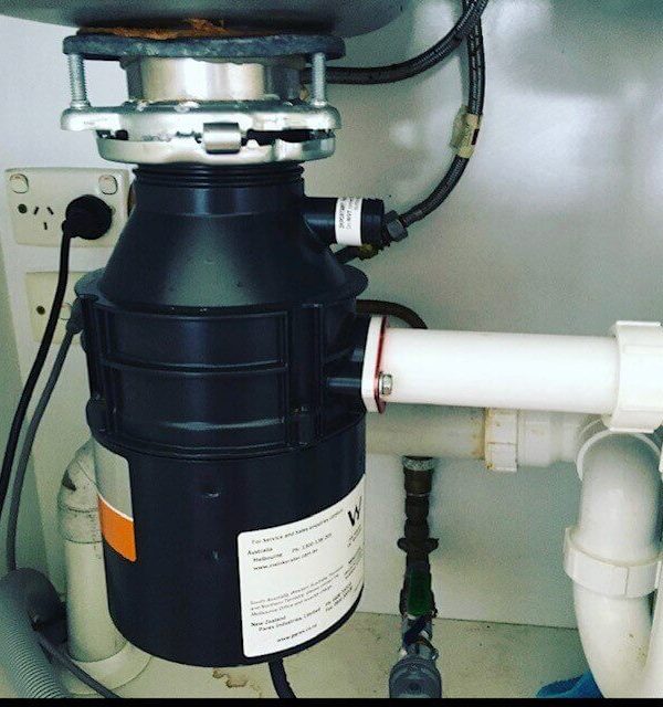 jlm hnadyman services